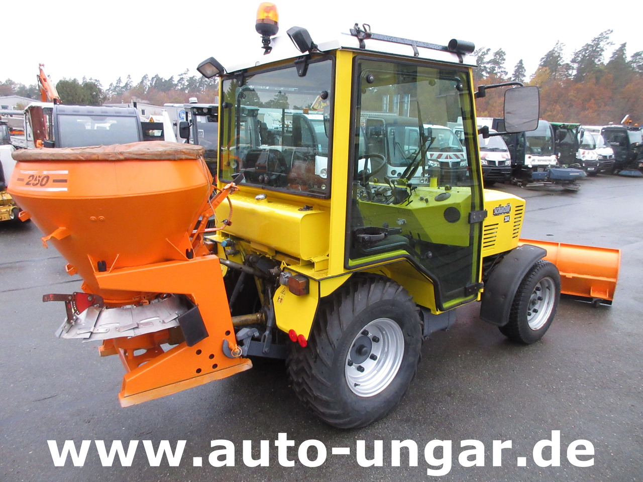 Schanzlin 304 Diesel 4x4 Winterdienst Pflug & Streuer 2-Sitzer Zapfwelle - Traktor kota: gambar 5 Schanzlin 304 Diesel 4x4 Winterdienst Pflug & Streuer 2-Sitzer Zapfwelle - Traktor kota: gambar 5