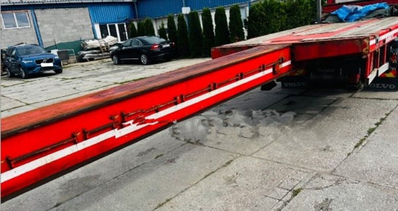 Bodex 53t/40t/28m teleskop ADR no ramp - Semi-trailer low bed: gambar 4 Bodex 53t/40t/28m teleskop ADR no ramp - Semi-trailer low bed: gambar 4