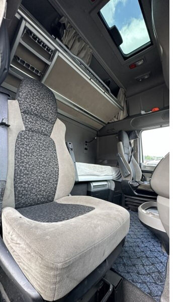 Truk dengan terpal samping DAF 6x2 FX105.460 EEV BDF 7.2m Kogel retarder automat: gambar 8