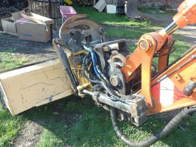 Hitachi Zaxis 140W-5B - Ekskavator roda: gambar 5 Hitachi Zaxis 140W-5B - Ekskavator roda: gambar 5