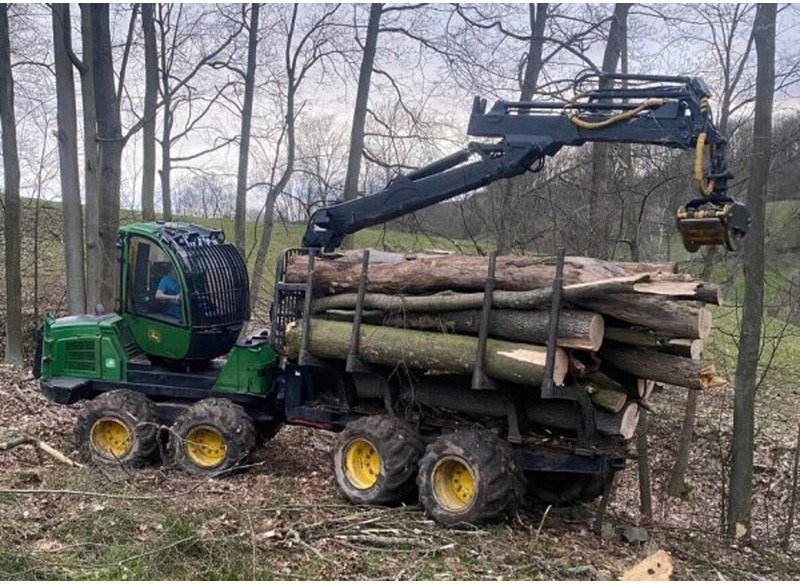 John Deere 1010E 8W - Forwarder: gambar 1 John Deere 1010E 8W - Forwarder: gambar 1