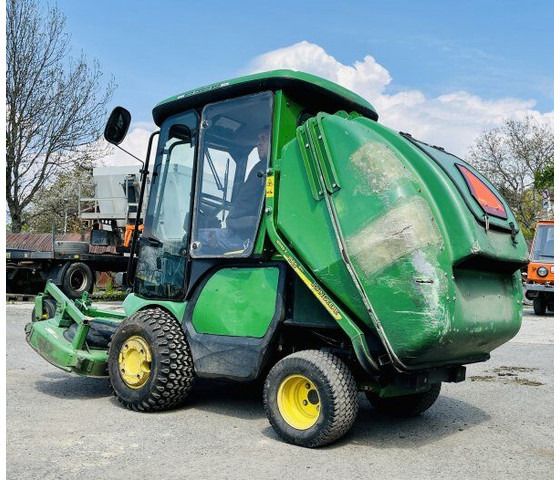John Deere 1565 Serie II 4WD + MCS 600H - Mesin pemotong rumput: gambar 3 John Deere 1565 Serie II 4WD + MCS 600H - Mesin pemotong rumput: gambar 3