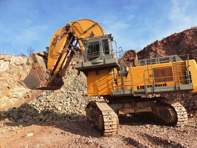 Liebherr R 984C HD (125t) - Ekskavator perayap: gambar 1 Liebherr R 984C HD (125t) - Ekskavator perayap: gambar 1