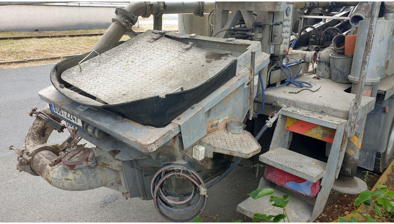 MAN KCP38 +6x4 TGA 33.400 - Pompa beton stasioner: gambar 5 MAN KCP38 +6x4 TGA 33.400 - Pompa beton stasioner: gambar 5
