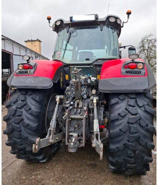 Massey Ferguson 8690 (MF) - Traktor: gambar 3 Massey Ferguson 8690 (MF) - Traktor: gambar 3
