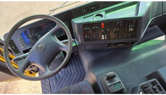 Truk jungkit Mercedes-Benz Actros 4148: gambar 8 Truk jungkit Mercedes-Benz Actros 4148: gambar 8