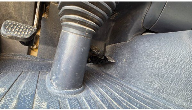 Truk jungkit Mercedes-Benz Actros 4148: gambar 10 Truk jungkit Mercedes-Benz Actros 4148: gambar 10