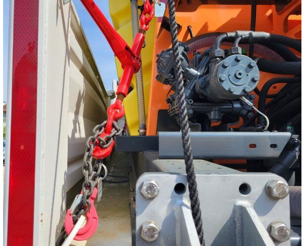 RASCO Solid LLB 4500 (+Kubota diesel) - Penyebar pasir/ Garam: gambar 2 RASCO Solid LLB 4500 (+Kubota diesel) - Penyebar pasir/ Garam: gambar 2