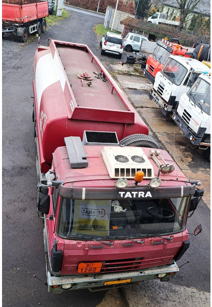 Tatra 6x6 T815 ADR 17m3 - Truk tangki: gambar 4 Tatra 6x6 T815 ADR 17m3 - Truk tangki: gambar 4