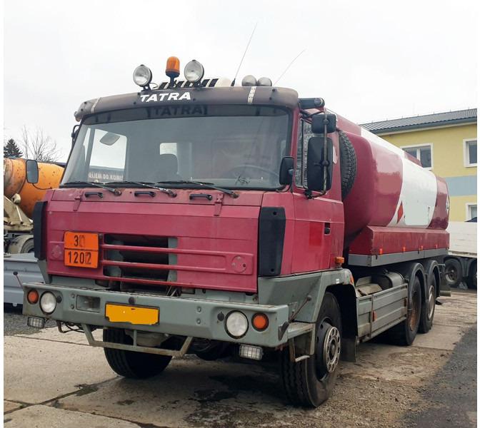 Tatra 6x6 T815 ADR 17m3 - Truk tangki: gambar 2 Tatra 6x6 T815 ADR 17m3 - Truk tangki: gambar 2