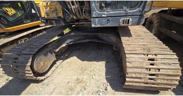 Ekskavator perayap Volvo EC 210 CL: gambar 12