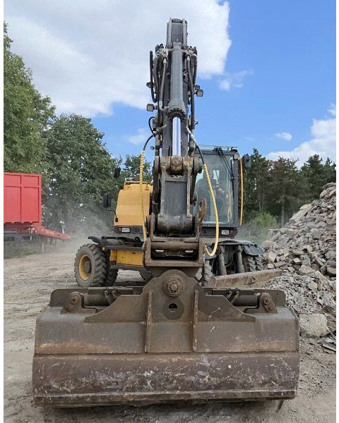 Volvo EW 140D (17t) - Ekskavator roda: gambar 5 Volvo EW 140D (17t) - Ekskavator roda: gambar 5