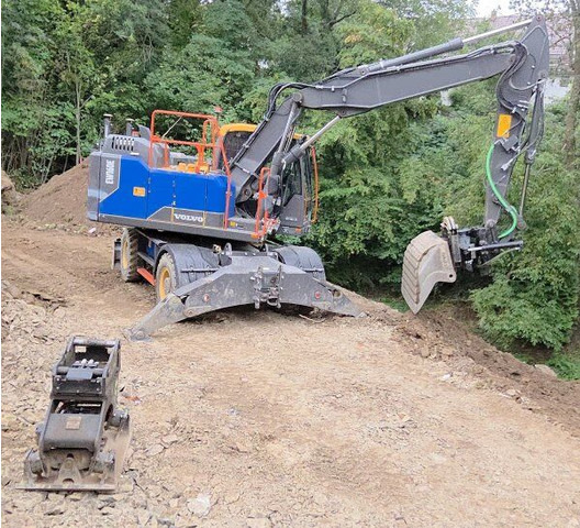 Volvo EW 160 E +(EST) Humus - Ekskavator roda: gambar 5 Volvo EW 160 E +(EST) Humus - Ekskavator roda: gambar 5