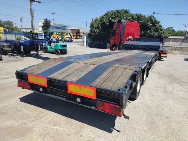 Fliegl D6 - Semi-trailer low bed: gambar 5 Fliegl D6 - Semi-trailer low bed: gambar 5