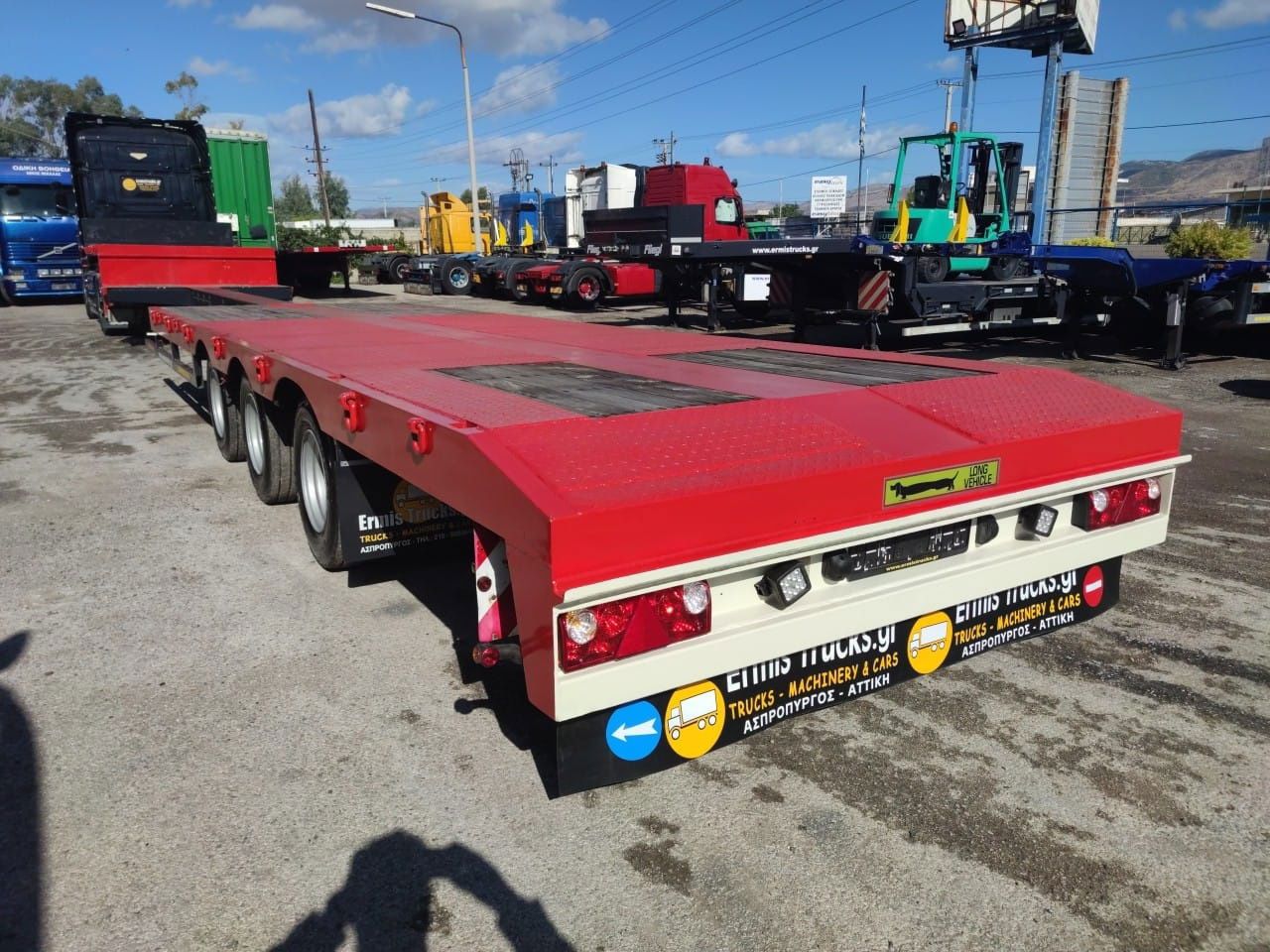 Lintrailers 3Lsdu18.30 - Semi-trailer low bed: gambar 1 Lintrailers 3Lsdu18.30 - Semi-trailer low bed: gambar 1