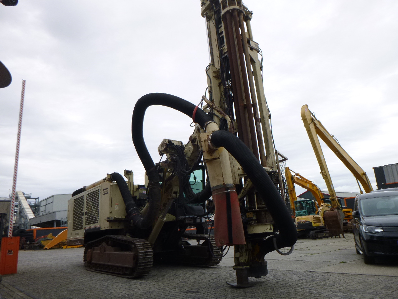 Anjungan pengeboran ATLAS COPCO CM780D: gambar 6
