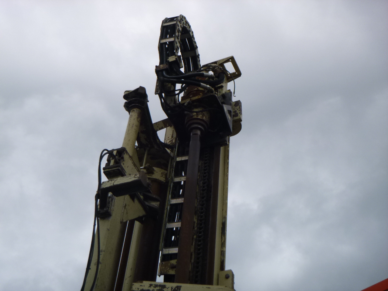 Anjungan pengeboran ATLAS COPCO CM780D: gambar 15