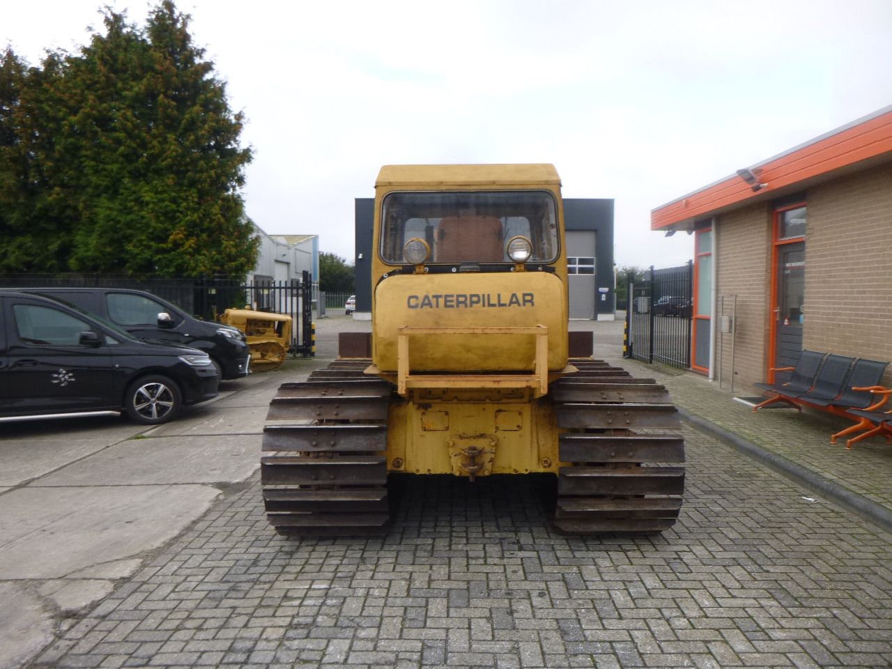 CATERPILLAR D4D LGP - Bulldozer: gambar 5 CATERPILLAR D4D LGP - Bulldozer: gambar 5