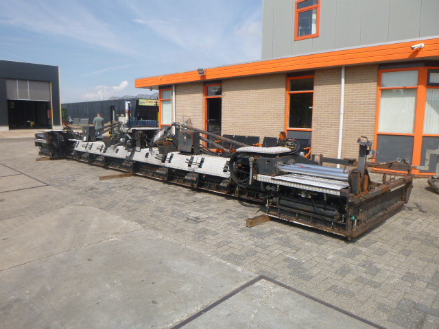 DYNAPAC SB1250PL - Paver aspal: gambar 4 DYNAPAC SB1250PL - Paver aspal: gambar 4