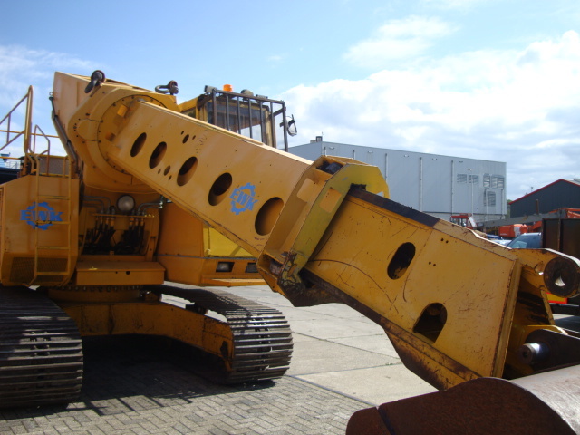 EWK TR2212LC - Ekskavator perayap: gambar 5 EWK TR2212LC - Ekskavator perayap: gambar 5
