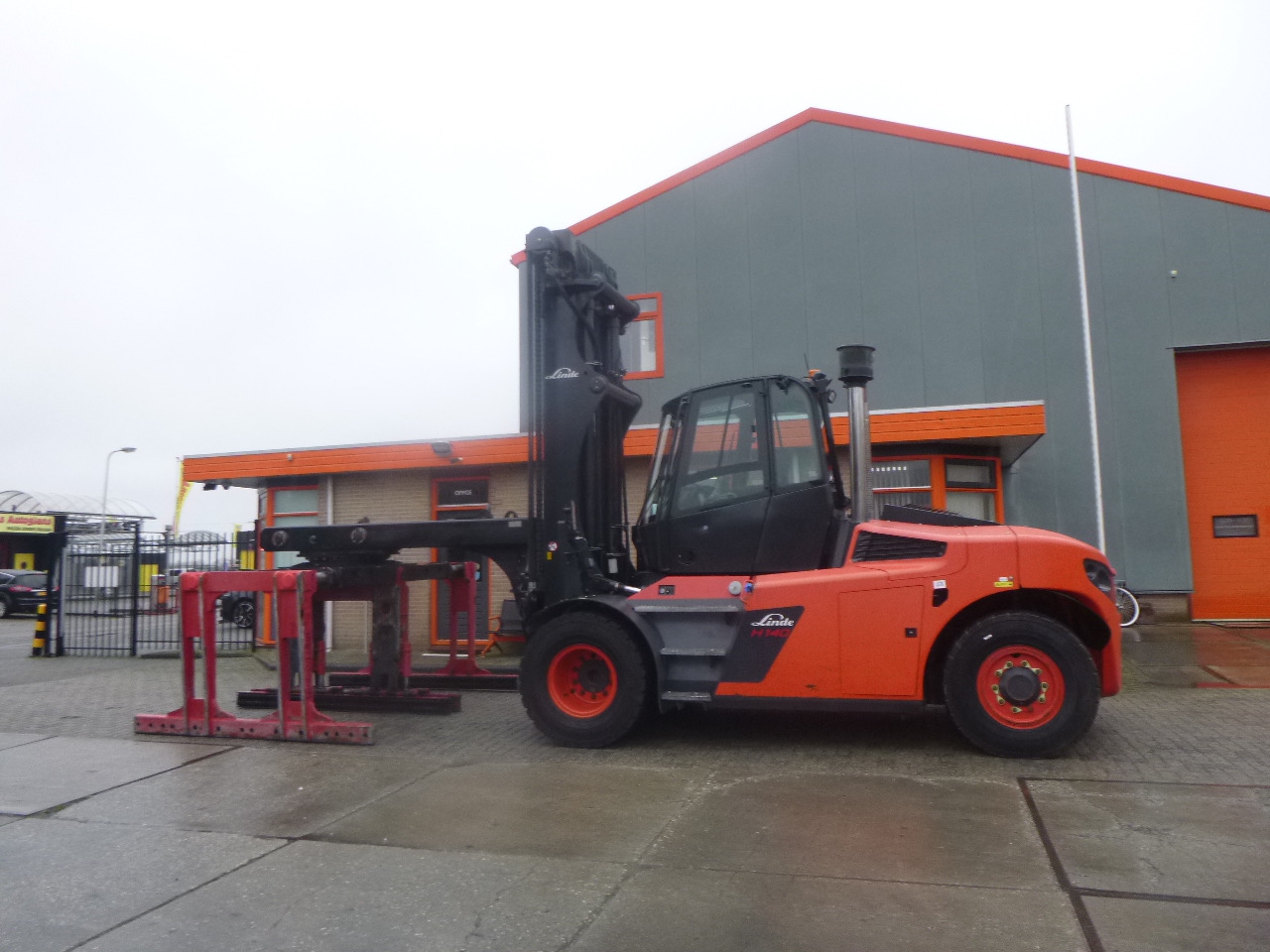 LINDE H140/1200-02 - Forklift diesel: gambar 5 LINDE H140/1200-02 - Forklift diesel: gambar 5