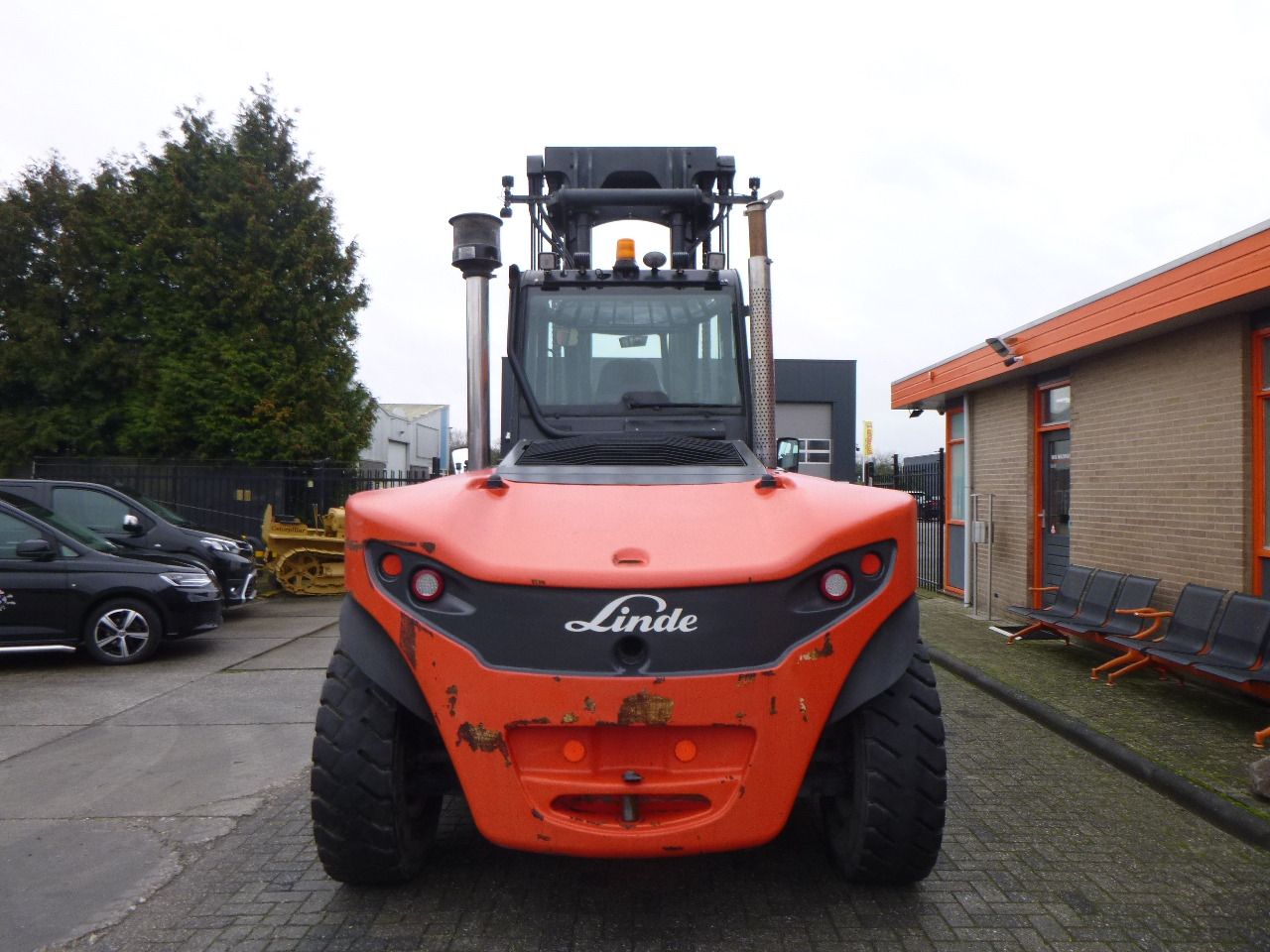 LINDE H140/1200-02 - Forklift diesel: gambar 4 LINDE H140/1200-02 - Forklift diesel: gambar 4