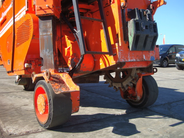 Mesin penggilingan jalan WIRTGEN W500DC: gambar 13 Mesin penggilingan jalan WIRTGEN W500DC: gambar 13