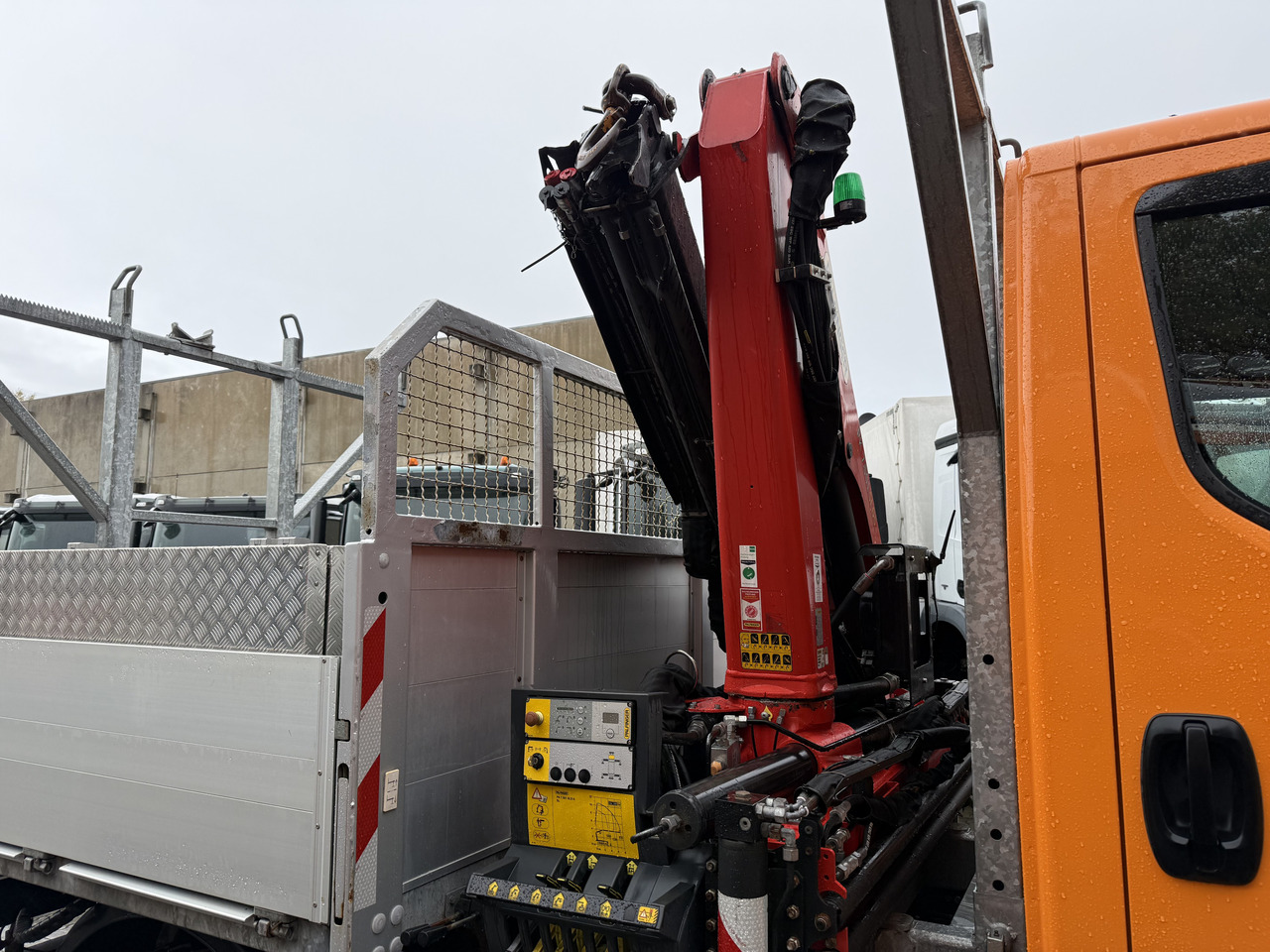 Iveco Daily 55S18W 4X4 Palfinger PK 7.501 - Truk flatbed, Truk derek: gambar 3 Iveco Daily 55S18W 4X4 Palfinger PK 7.501 - Truk flatbed, Truk derek: gambar 3