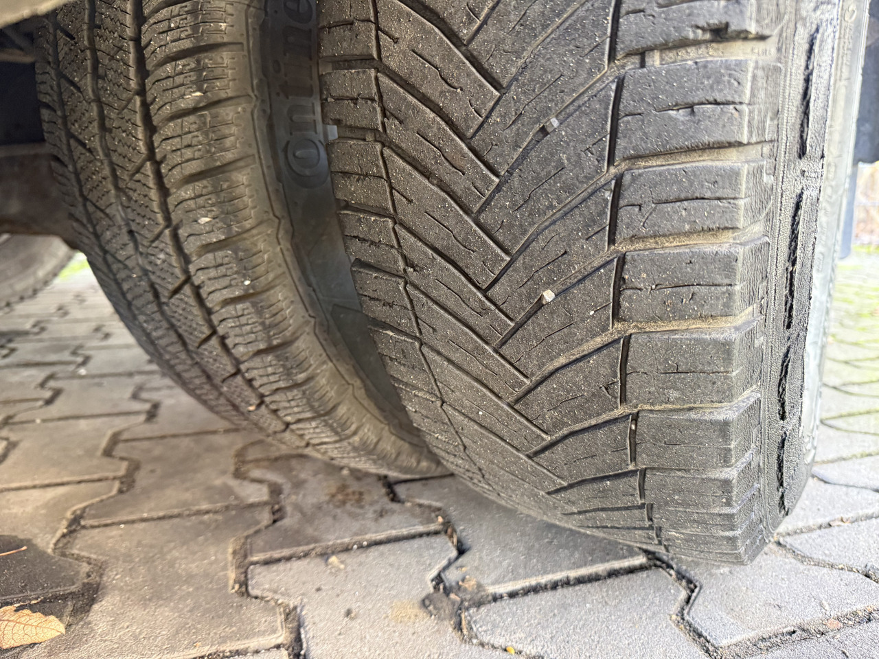 Iveco Daily 70C17 HMF 635 Kran bis 11 Meter - Truk derek, Van flatbed: gambar 3 Iveco Daily 70C17 HMF 635 Kran bis 11 Meter - Truk derek, Van flatbed: gambar 3