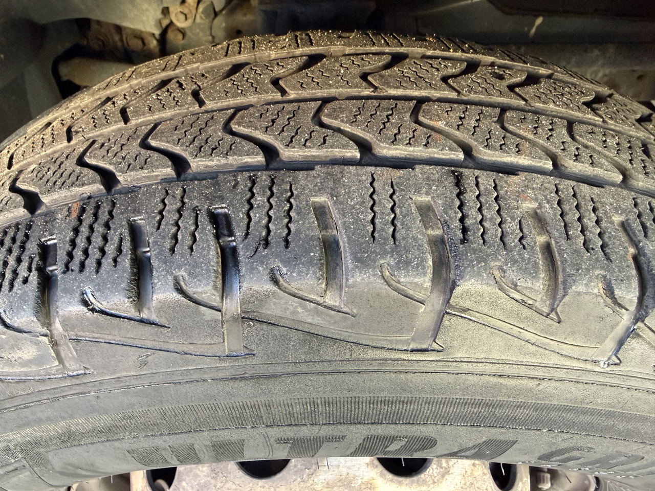 Iveco Daily 70C17 HMF 635 Kran bis 11 Meter - Truk derek, Van flatbed: gambar 4 Iveco Daily 70C17 HMF 635 Kran bis 11 Meter - Truk derek, Van flatbed: gambar 4