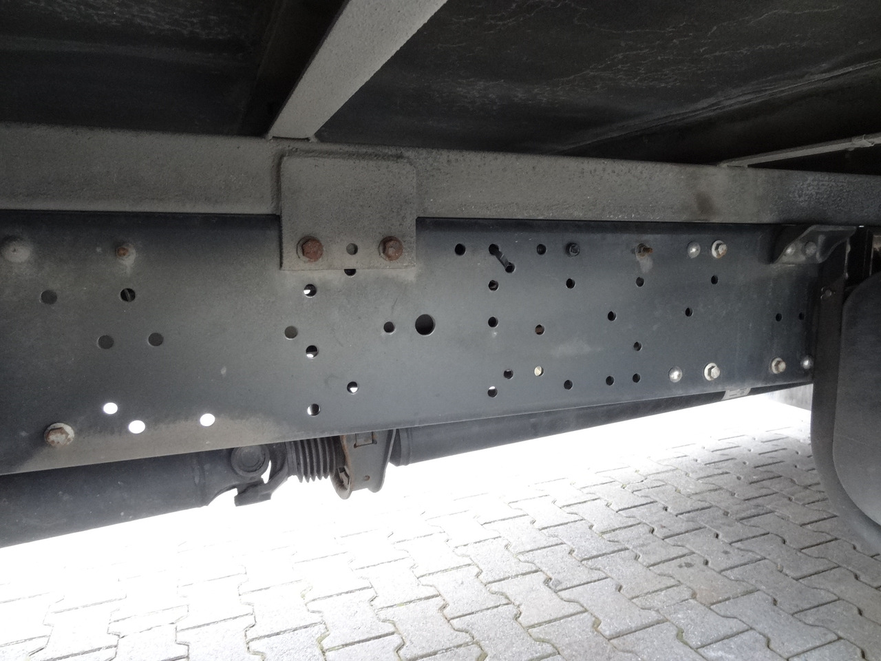 Truk flatbed, Truk derek Iveco EuroCargo 120E25 Fassi F38: gambar 14