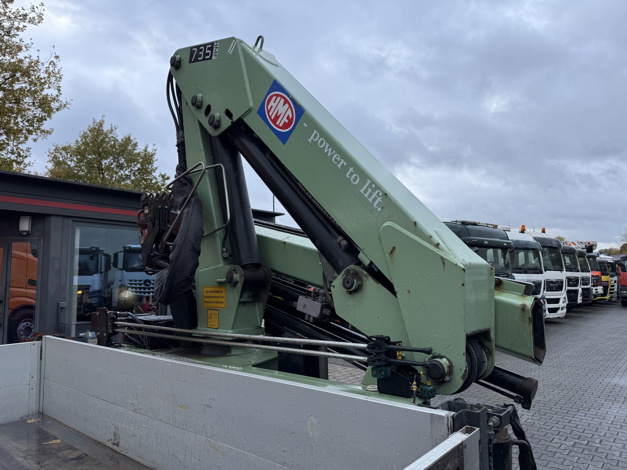 Iveco EuroCargo 80E22 Kran HMF 735 bis 15 Meter - Truk flatbed, Truk derek: gambar 4 Iveco EuroCargo 80E22 Kran HMF 735 bis 15 Meter - Truk flatbed, Truk derek: gambar 4