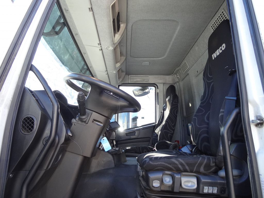 Iveco Stralis 420 6X2 Montagekran Fassi F335 28Meter - Truk flatbed, Truk derek: gambar 5 Iveco Stralis 420 6X2 Montagekran Fassi F335 28Meter - Truk flatbed, Truk derek: gambar 5