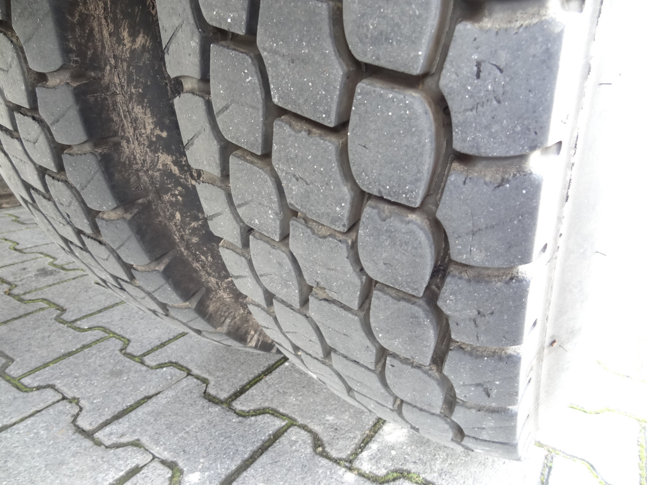 MAN F90 16.242 4X4 / Feuerwehr - Truk sasis: gambar 2 MAN F90 16.242 4X4 / Feuerwehr - Truk sasis: gambar 2