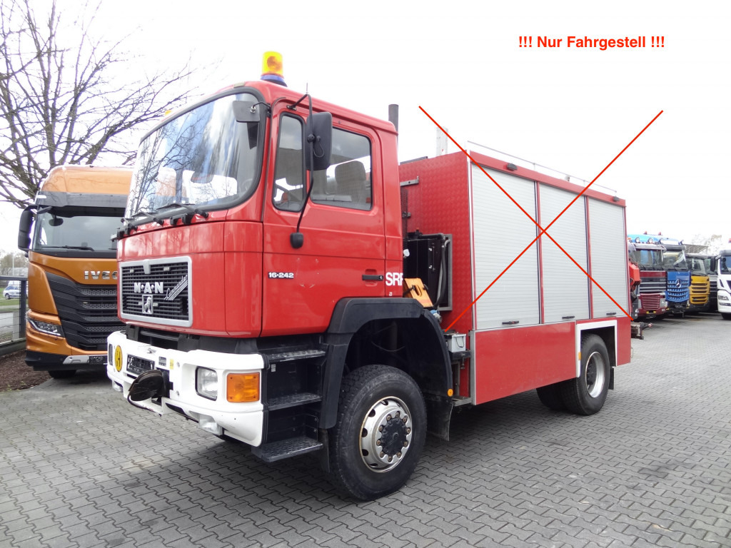 MAN F90 16.242 4X4 / Feuerwehr - Truk sasis: gambar 1 MAN F90 16.242 4X4 / Feuerwehr - Truk sasis: gambar 1
