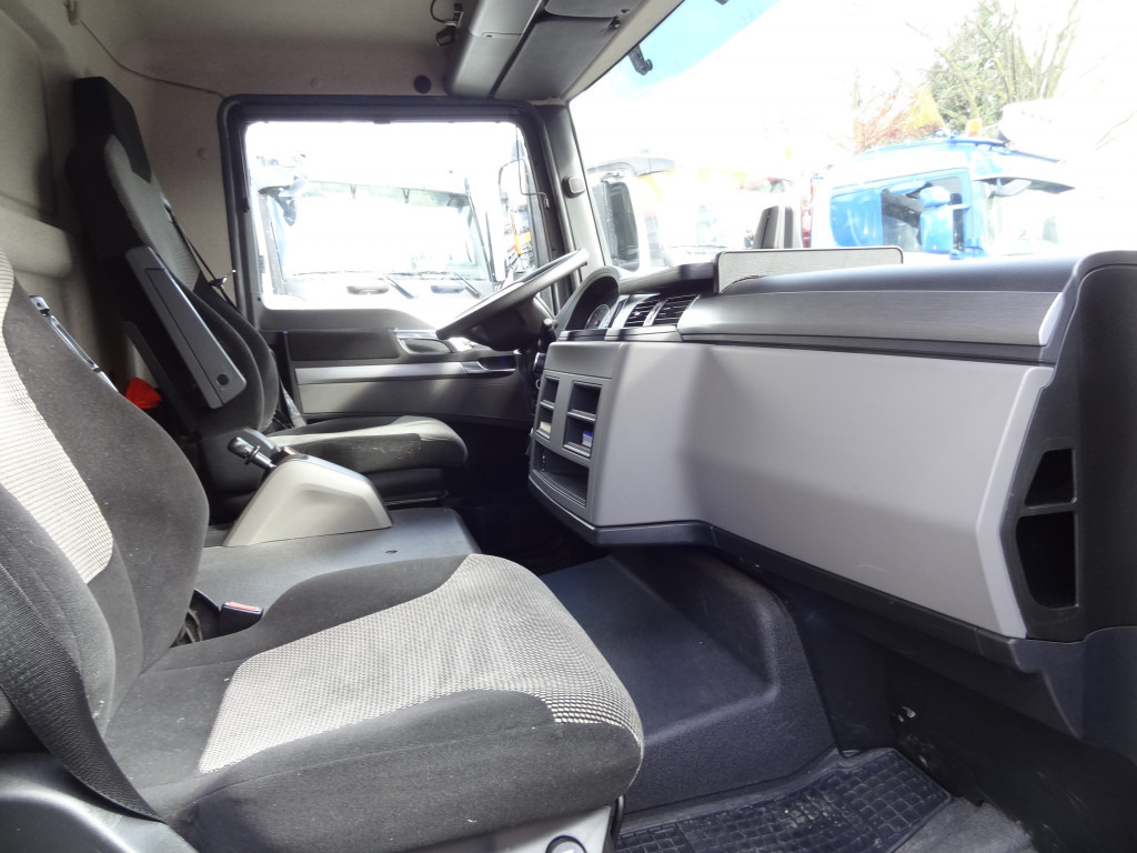 MAN TGL 8.220 BL - Truk dengan terpal samping: gambar 5 MAN TGL 8.220 BL - Truk dengan terpal samping: gambar 5