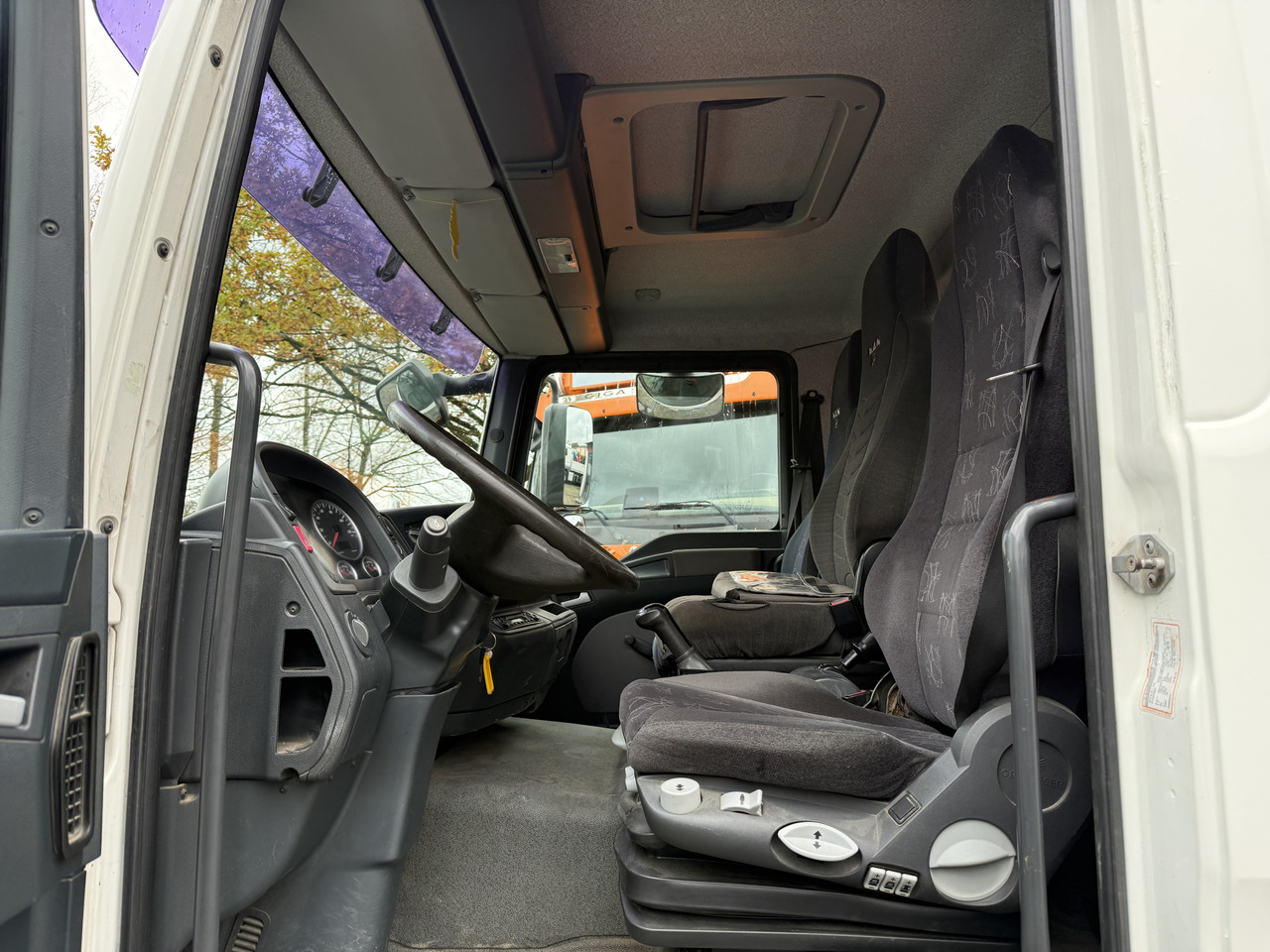 MAN TGM 12.240 Palfinger 11001 bis 19 Meter - Truk flatbed, Truk derek: gambar 4 MAN TGM 12.240 Palfinger 11001 bis 19 Meter - Truk flatbed, Truk derek: gambar 4