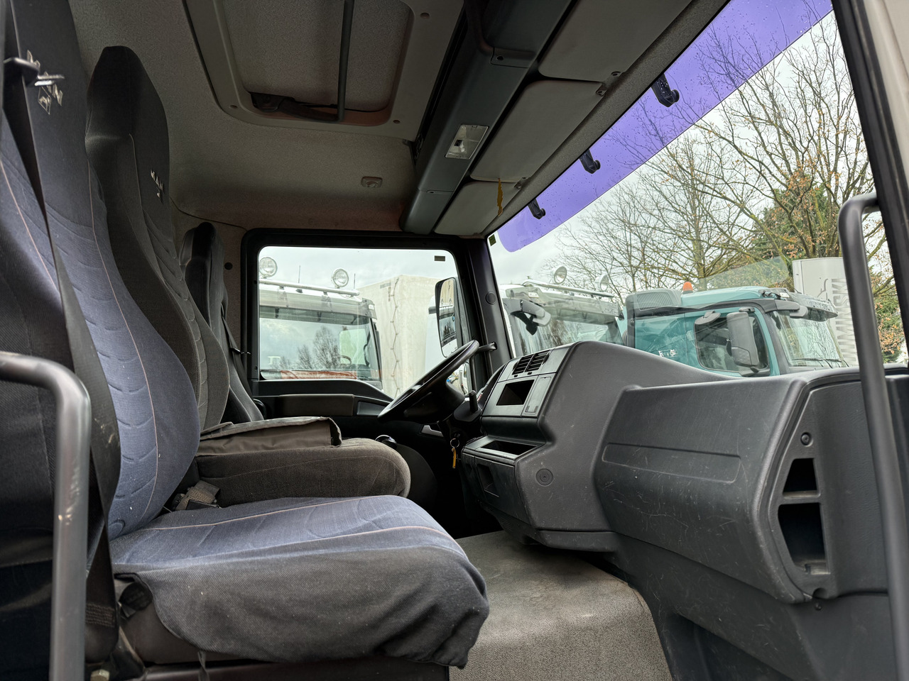 MAN TGM 12.240 Palfinger 11001 bis 19 Meter - Truk flatbed, Truk derek: gambar 5 MAN TGM 12.240 Palfinger 11001 bis 19 Meter - Truk flatbed, Truk derek: gambar 5