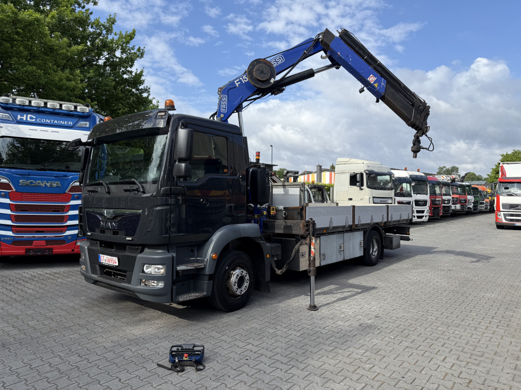 MAN TGM 15.250 Kran Fassi F150 - Truk derek, Truk flatbed: gambar 1 MAN TGM 15.250 Kran Fassi F150 - Truk derek, Truk flatbed: gambar 1