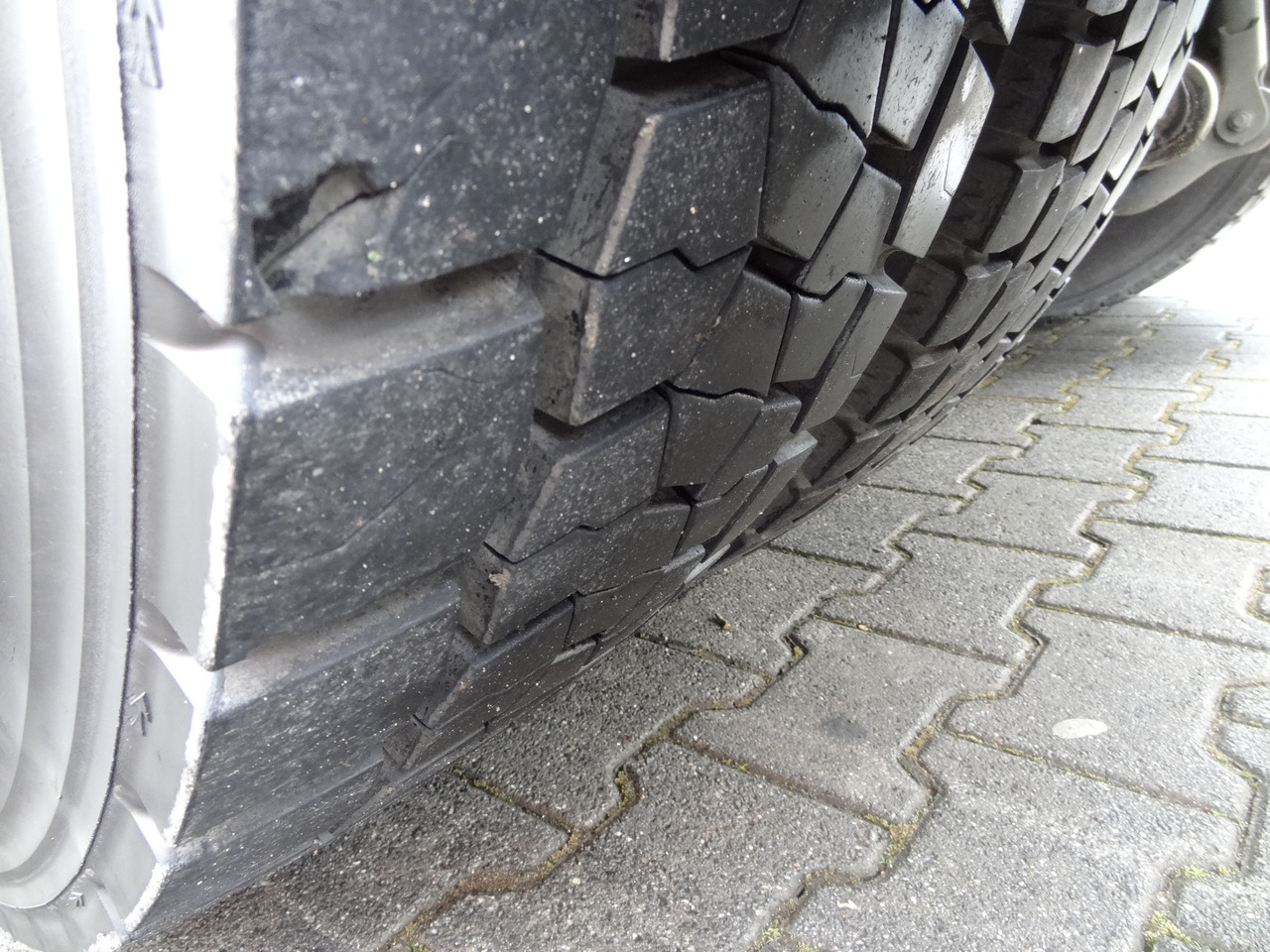 MAN TGS 26.320 6X4 BB mit Kran Fassi F175 - Truk derek, Truk flatbed: gambar 5 MAN TGS 26.320 6X4 BB mit Kran Fassi F175 - Truk derek, Truk flatbed: gambar 5