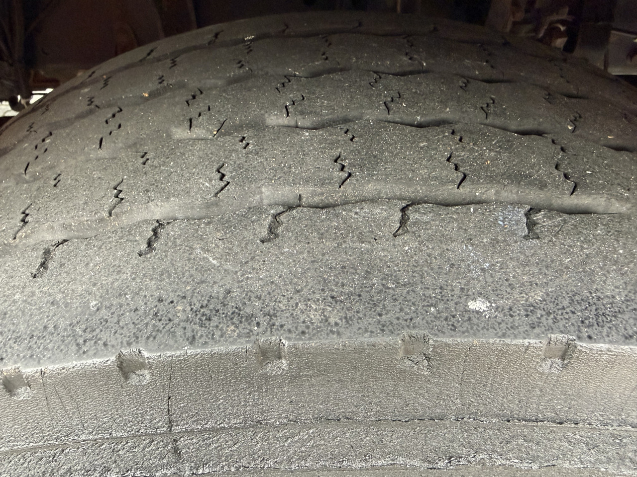 MAN TGS 26.360 6X2 Palfinger 27002 bis 26.5 Meter - Truk derek, Truk flatbed: gambar 4 MAN TGS 26.360 6X2 Palfinger 27002 bis 26.5 Meter - Truk derek, Truk flatbed: gambar 4