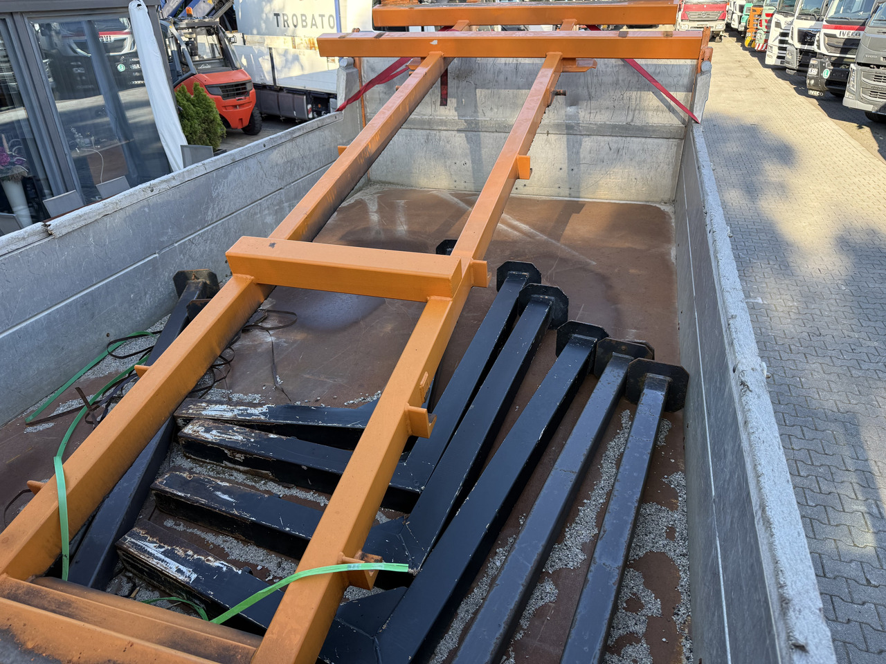 MAN TGS 28.400 6X4H-4 BL - Truk jungkit, Truk derek: gambar 2 MAN TGS 28.400 6X4H-4 BL - Truk jungkit, Truk derek: gambar 2