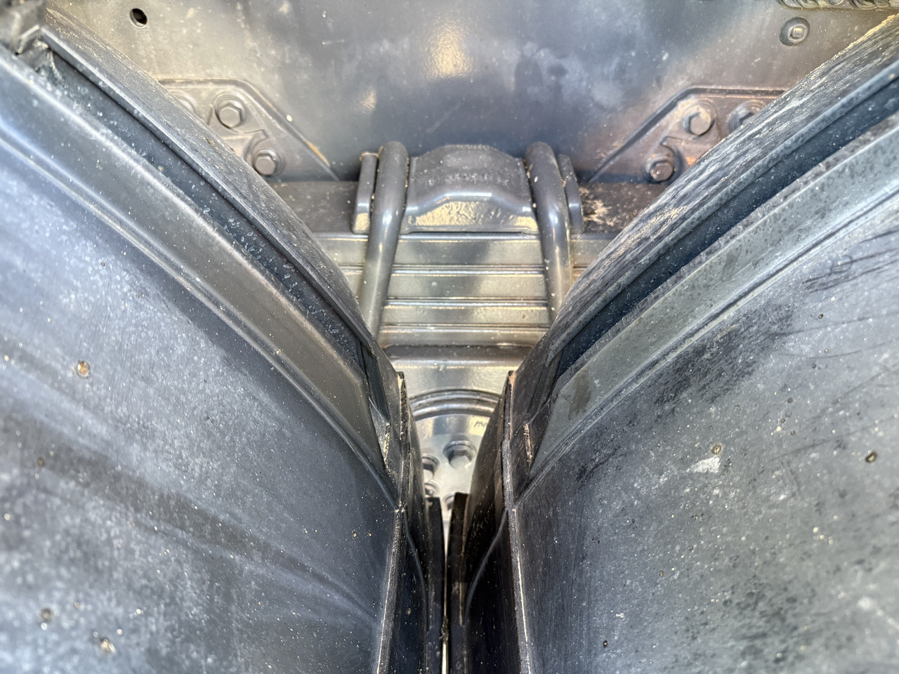 MAN TGS 41.500 8X6 BB Meiller - Truk jungkit: gambar 3 MAN TGS 41.500 8X6 BB Meiller - Truk jungkit: gambar 3