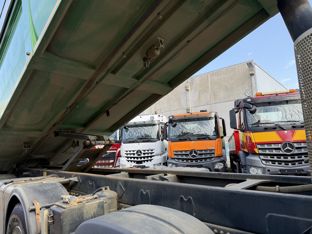 MAN TGS 50.460 10X8 - Truk jungkit: gambar 2 MAN TGS 50.460 10X8 - Truk jungkit: gambar 2