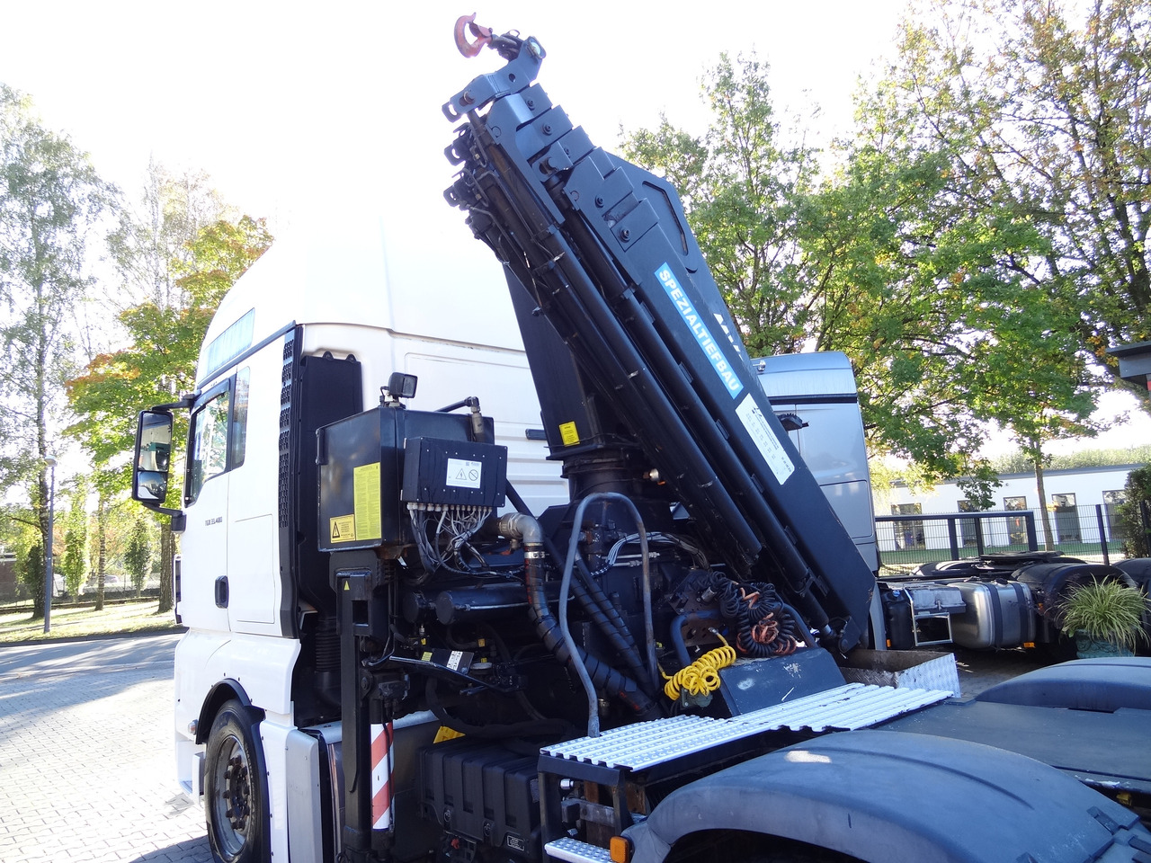 MAN TGX 33.480 6X4 Kran MKG 381 bis 20 Meter - Truk derek, Tractor head: gambar 5 MAN TGX 33.480 6X4 Kran MKG 381 bis 20 Meter - Truk derek, Tractor head: gambar 5