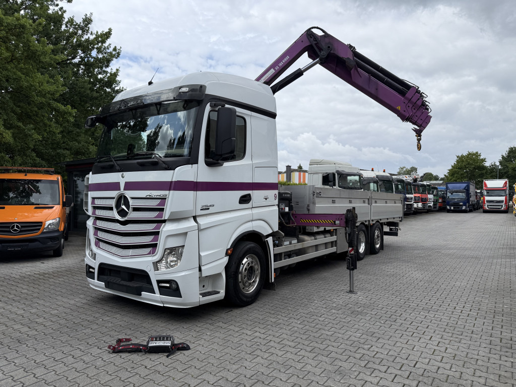 Mercedes-Benz Actros 2545 6X2 HIAB 166 bis 19 Meter - Truk flatbed, Truk derek: gambar 1 Mercedes-Benz Actros 2545 6X2 HIAB 166 bis 19 Meter - Truk flatbed, Truk derek: gambar 1