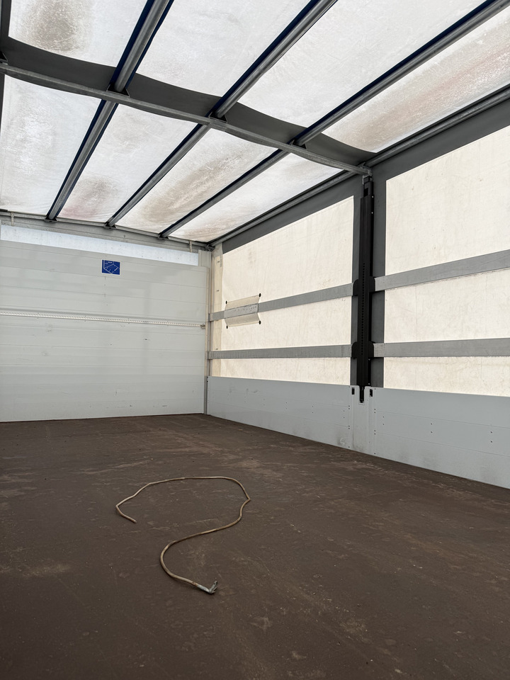 Mercedes-Benz Arocs 1827 AK 4X4 Ex-Bundeswehr - Truk dengan terpal samping: gambar 3 Mercedes-Benz Arocs 1827 AK 4X4 Ex-Bundeswehr - Truk dengan terpal samping: gambar 3