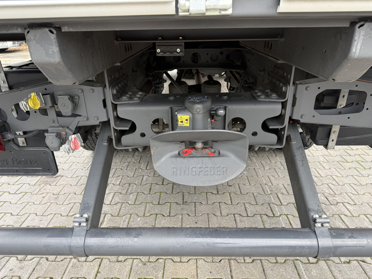 Mercedes-Benz Arocs 1827 AK 4X4 Ex-Bundeswehr - Truk sasis: gambar 2 Mercedes-Benz Arocs 1827 AK 4X4 Ex-Bundeswehr - Truk sasis: gambar 2