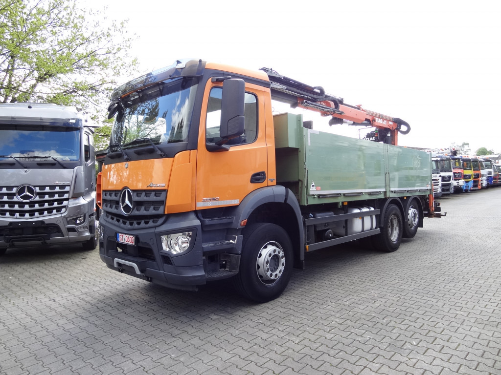 Mercedes-Benz Arocs 2630 6X2 Atlas 165.2 Baustoff - Truk flatbed, Truk derek: gambar 1 Mercedes-Benz Arocs 2630 6X2 Atlas 165.2 Baustoff - Truk flatbed, Truk derek: gambar 1