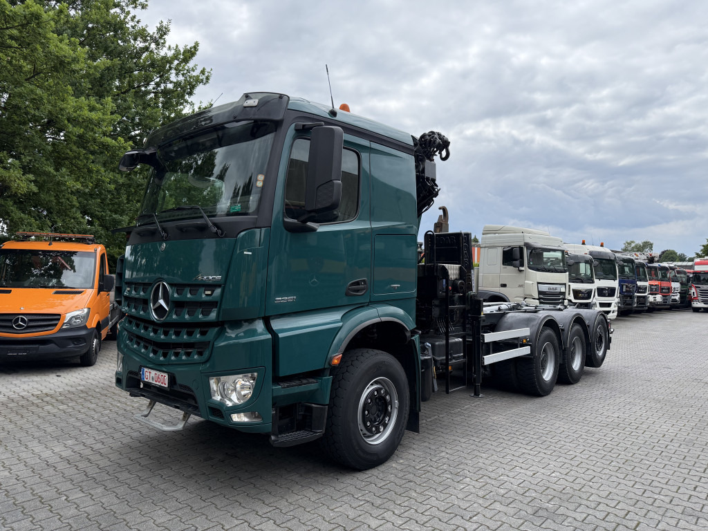 Mercedes-Benz Arocs 3251 8X4 Haken mit Kran HMF 2620 K5 - Hook lift, Truk derek: gambar 1 Mercedes-Benz Arocs 3251 8X4 Haken mit Kran HMF 2620 K5 - Hook lift, Truk derek: gambar 1